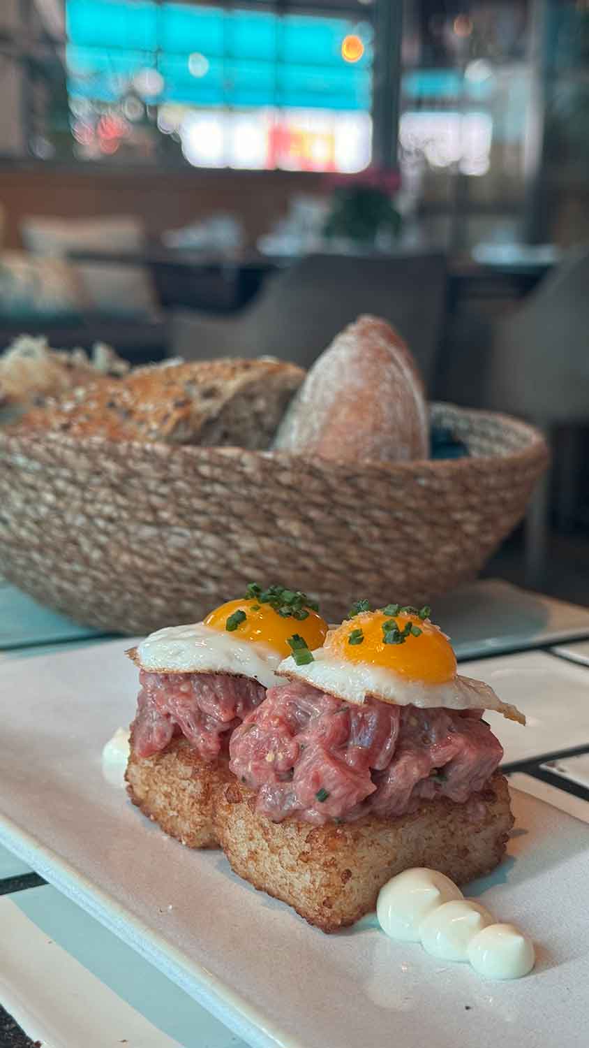 Nigiri steak tartar