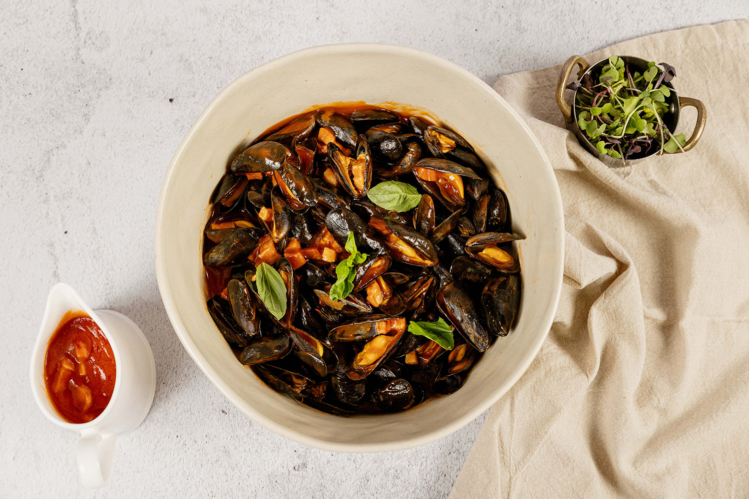 Mejillones bouchot con salsa rabiosa